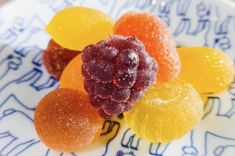 フルーツ果汁の風味が豊かな「彩果の宝石」